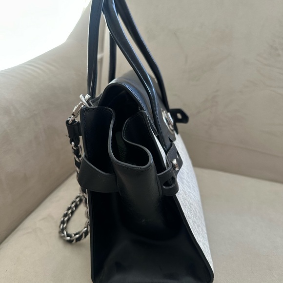 Michael Kors Black and white Carmen Satchel, Hangbag - Picture 4 of 10